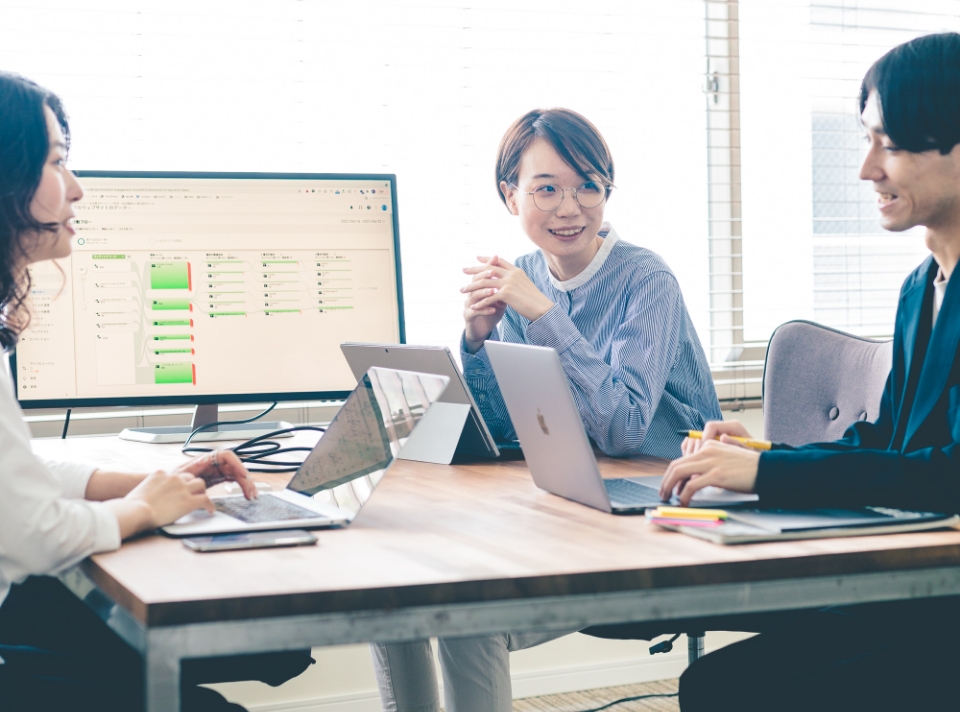 WEB領域から病院・クリニックの業績向上を支援します